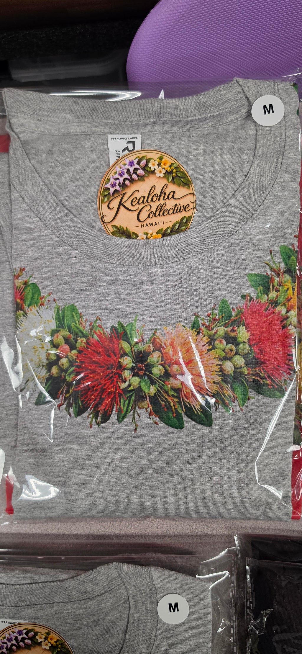 Shirt. Lei Print.