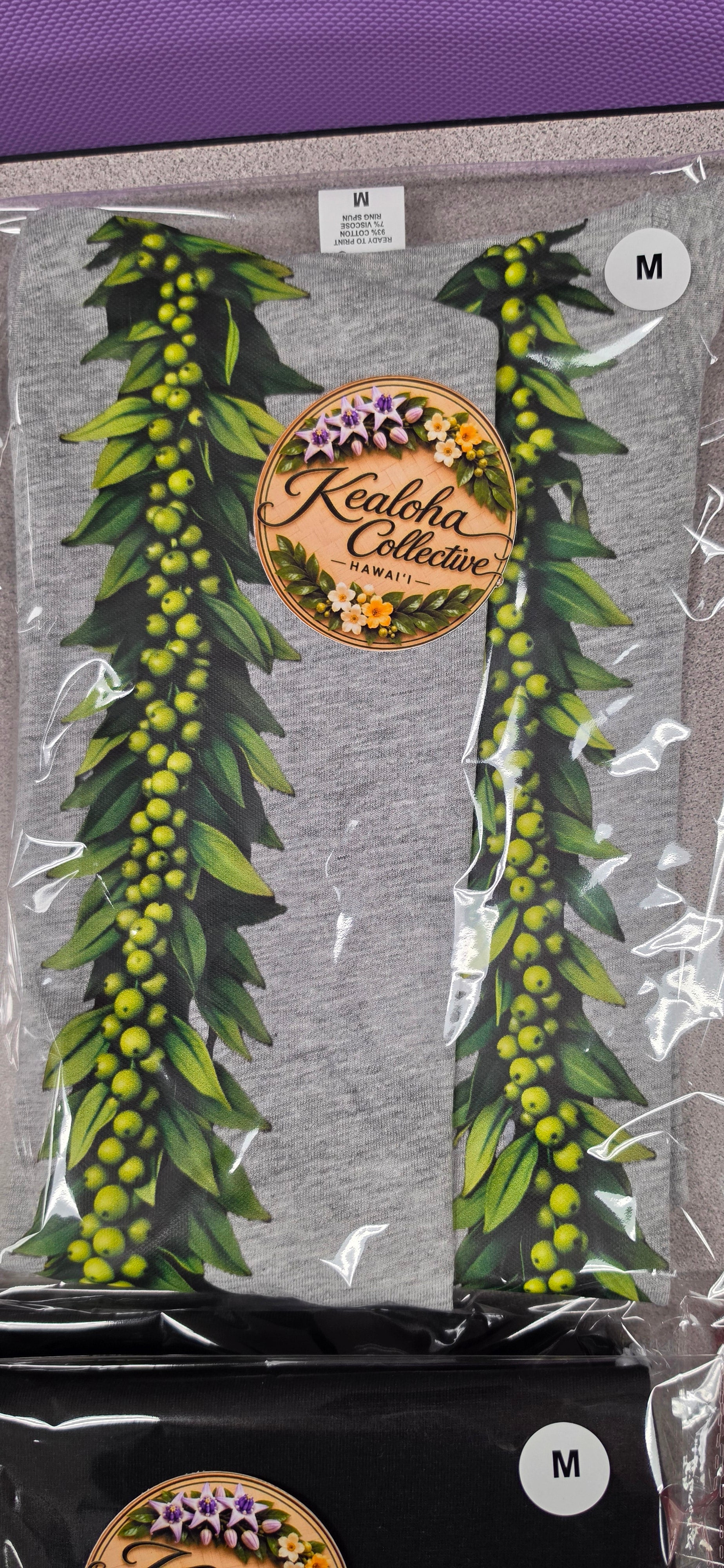 Shirt. Lei Print.