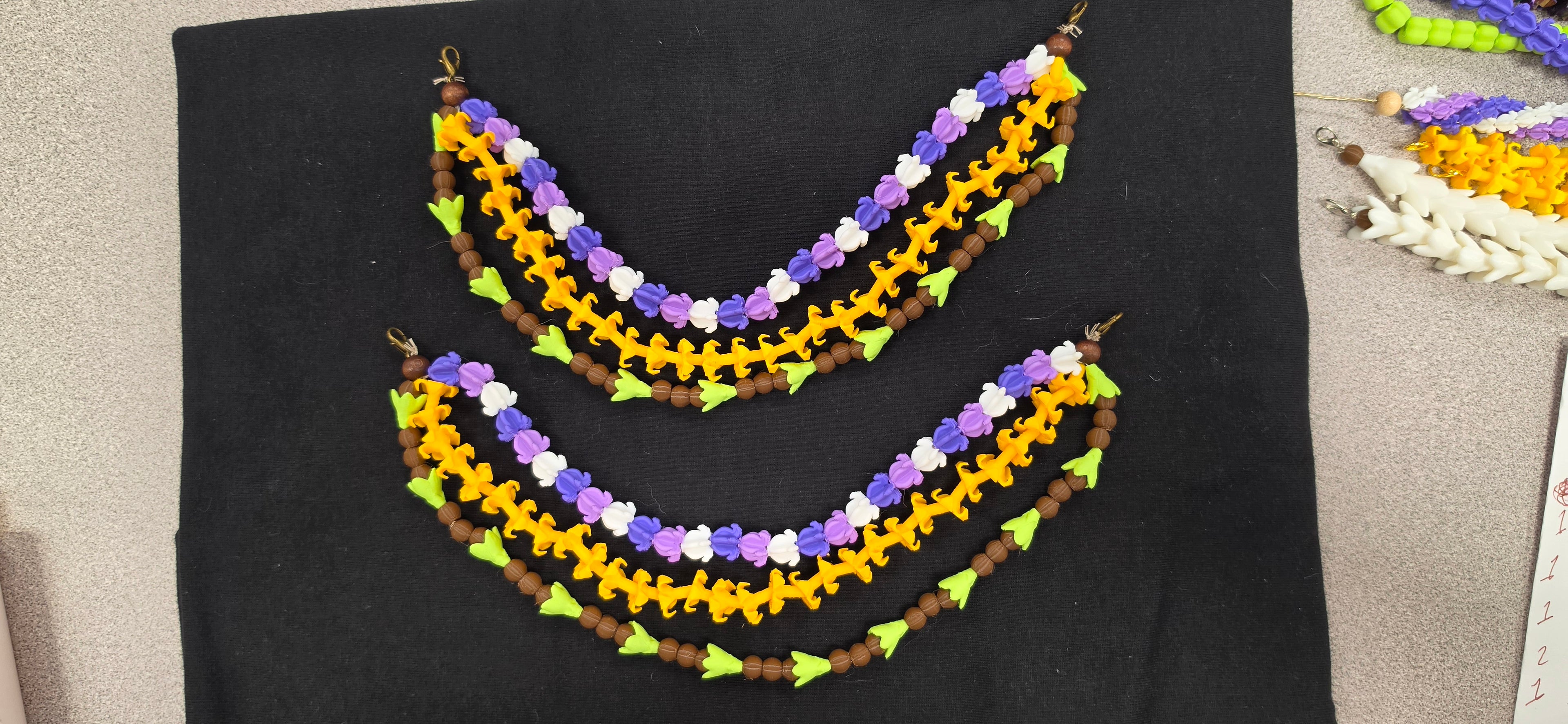Mini Lei. Triple.